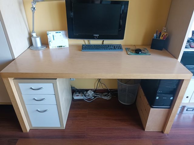 Mesa escritorio+ cajonera