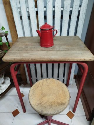 SOLO HOY Pupitre y taburete giratorio de laborato