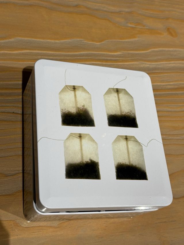 Caja de metal para infusiones y te