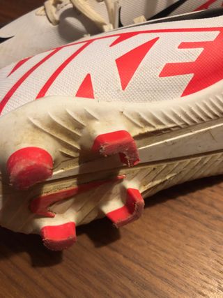 Botas de futbol Nike niño Talla 35