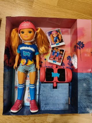 Nancy con Hoverboard