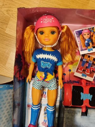 Nancy con Hoverboard