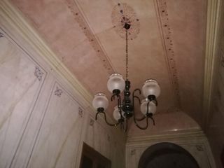 Varias lámpara antiguas. Antigüedades.