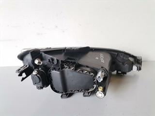 Faro derecho Peugeot 206 año 2005