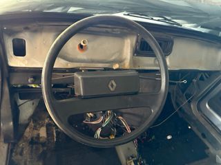 Volante Renault R5