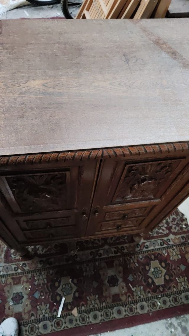 Antigua radiola mueble tallado coleccionista