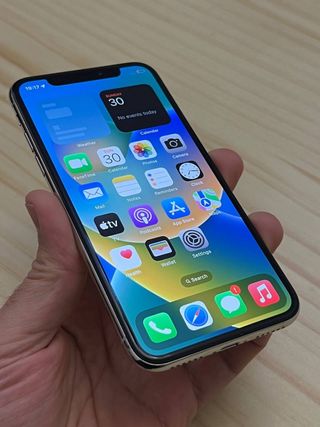 iPhone X 64GB . Libre . Plata