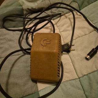 Ordenador 8bit commodore 64 estropeado