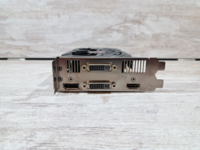 Nvidia GTX 950 OC 2GB DDR5 (ASUS STRIX)