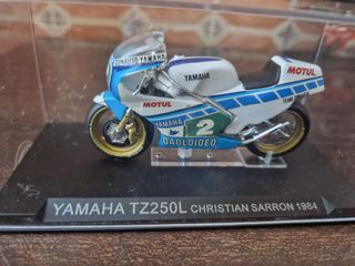 Maqueta Yamaha TZ250L Christian Sarron