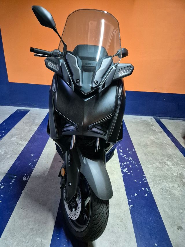 Yamaha XMax 300