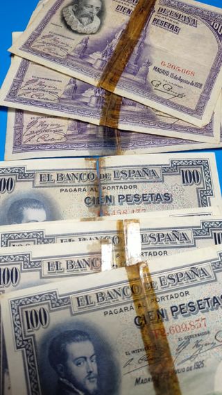 Lote 8 Billetes 100 Pesetas 1.925 y 1.928
