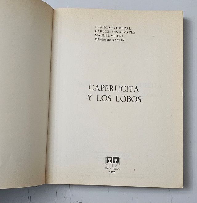 LIBRO CAPERUCITA Y LOS LOBOS Umbral 1976