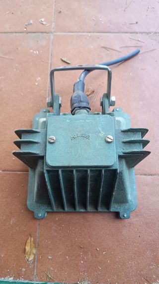 Foco de barco. Proyector Mateo miletich