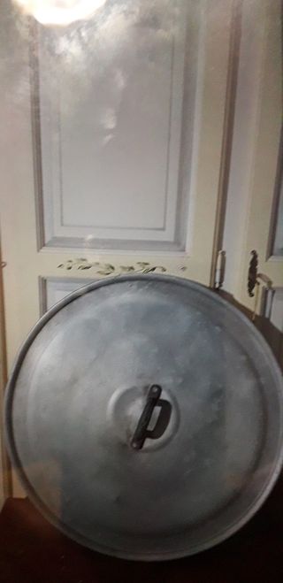 Coperchio in alluminio vintage
