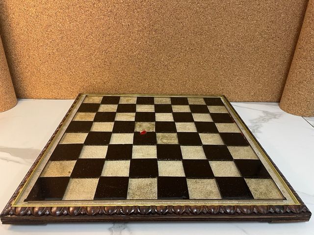 Scacchiera artigianale in legno