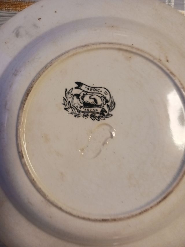 Dos platos muí biejos