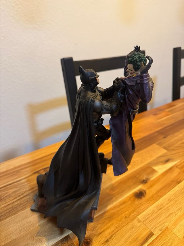Figura de Batman VS Joker Arkham Origins
