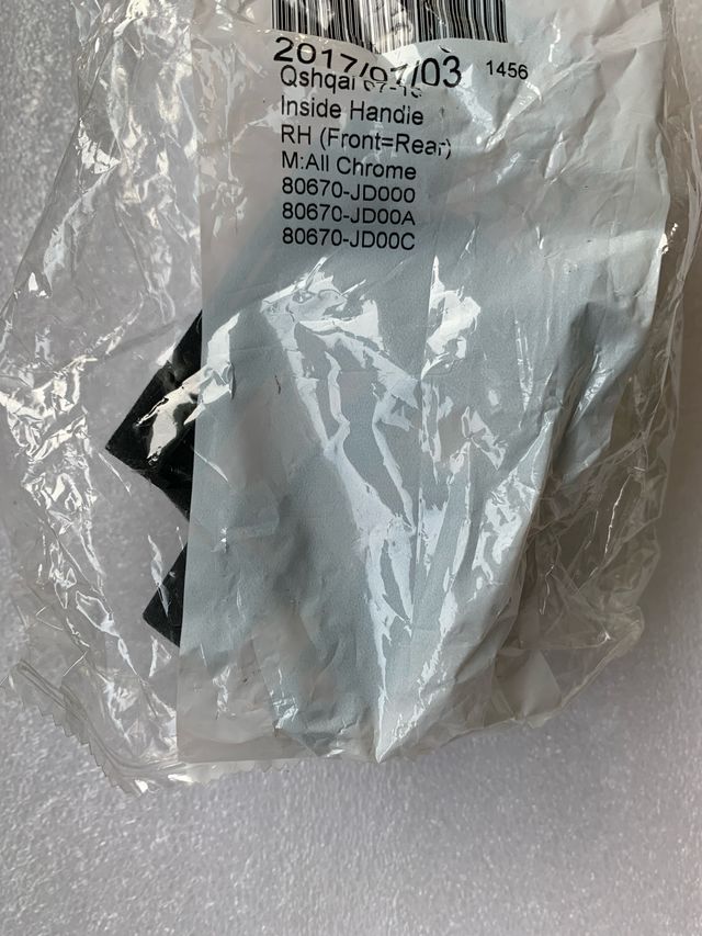 MANIGLIA INTERNA LATO DESTRO QASHQAI NUOVA