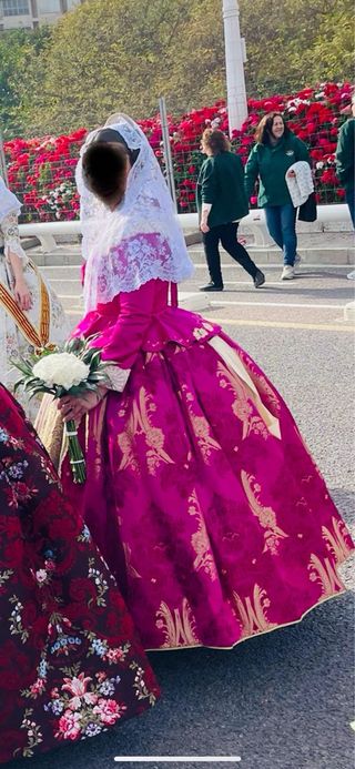 Alquiler traje fallera