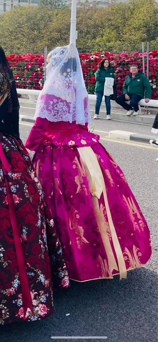 Alquiler traje fallera