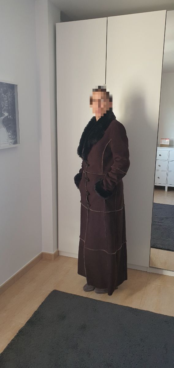 Abrigo largo pelo sintético