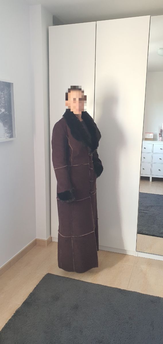 Abrigo largo pelo sintético