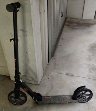 Monopattino pieghevole alluminio nero