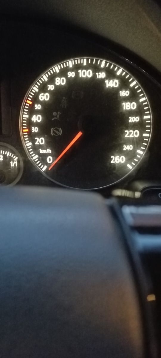 Cambio iluminación cuadro Golf V