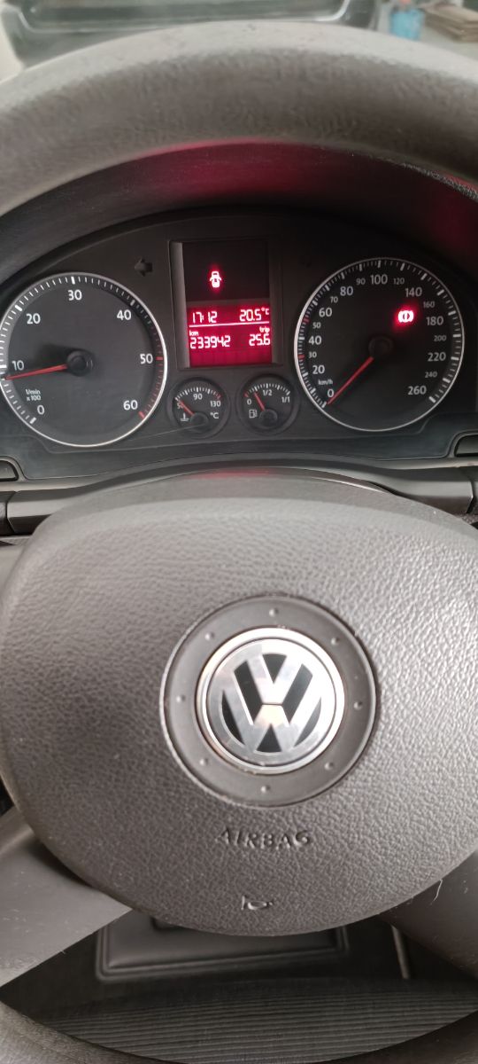 Cambio iluminación cuadro Golf V