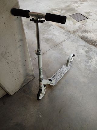 Monopattino pieghevole alluminio bianco