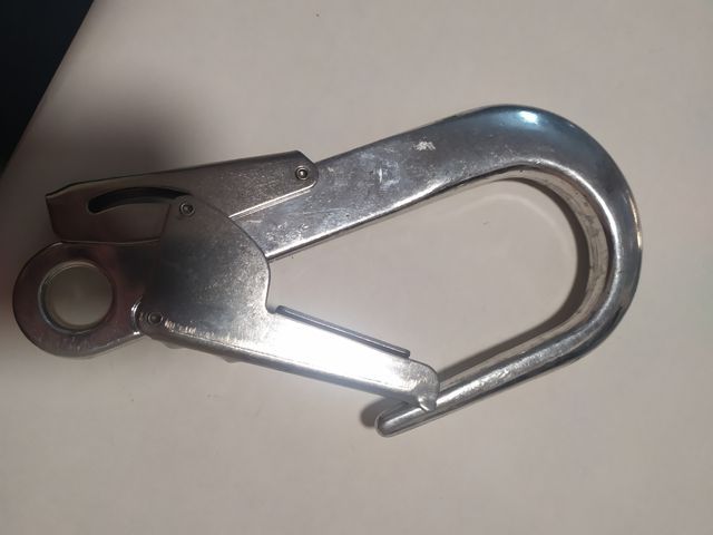 CONECTOR O MOSQUETON ACERO GRAN APERTURA