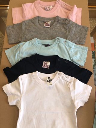 Pack 3 camisetas m/c talla 6 mes. A elegir color 