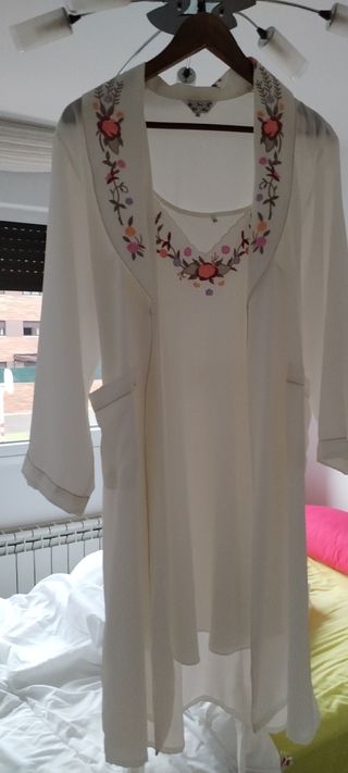 Vendo conjunto de bata y camison