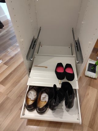 Armario espectacular con puerta espejo