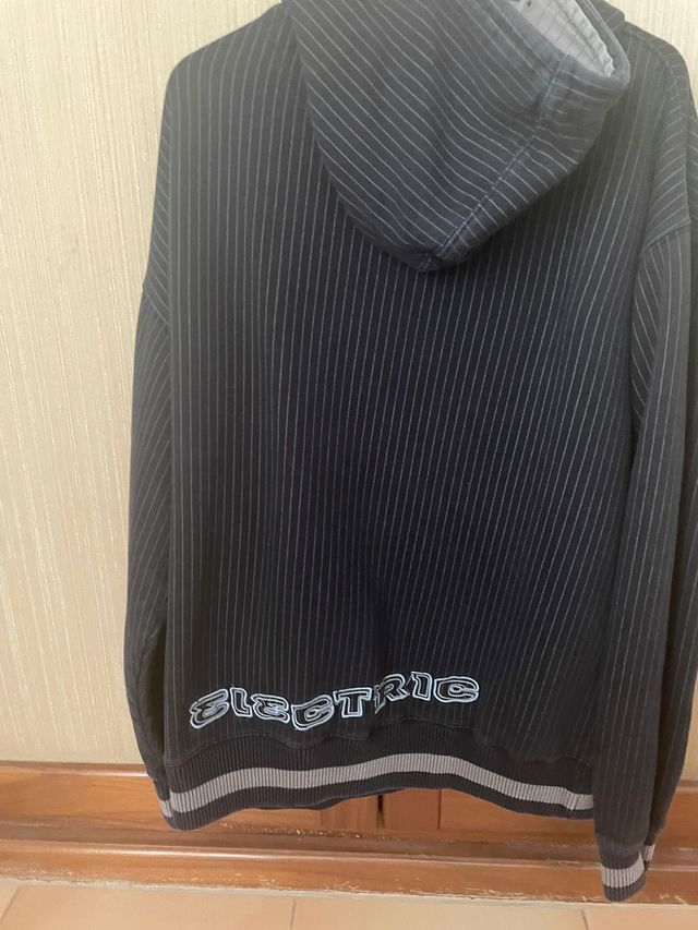 Sudadera Electric negra - Talla L