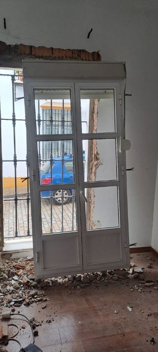 Ventana casi nueva