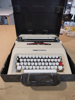Máquina de escribir olivetti