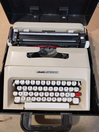 Máquina de escribir olivetti