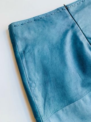 Falda de piel con flecos  estilo boho chic