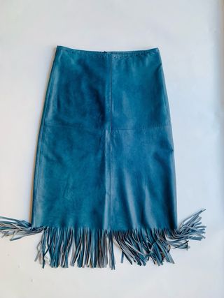 Falda de piel con flecos  estilo boho chic