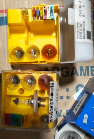 Lamparas H4 LED y genericas