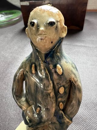 FIGURA NIÑA CON PERRO BARRO VIDRIADO
