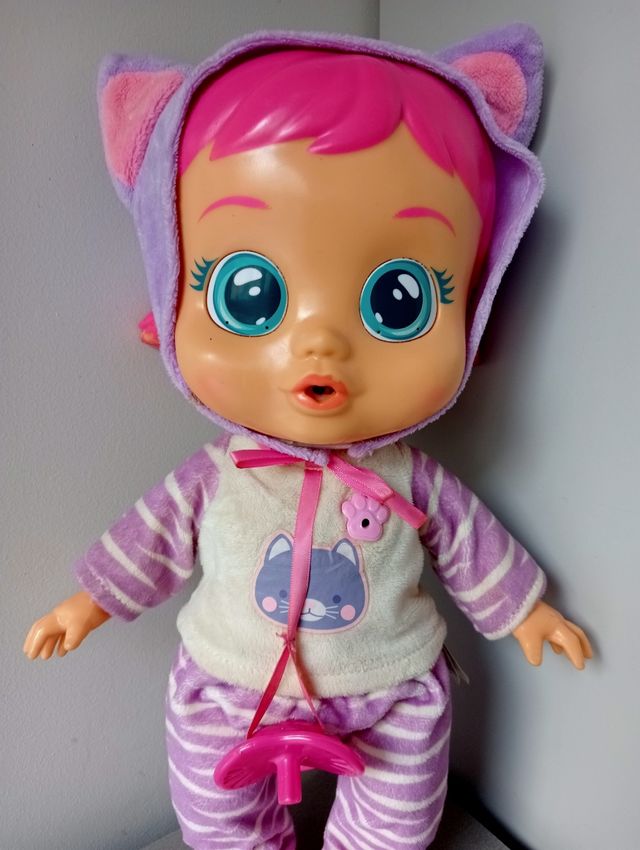 Muñeca Katie, bebé llorones