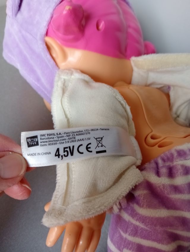 Muñeca Katie, bebé llorones