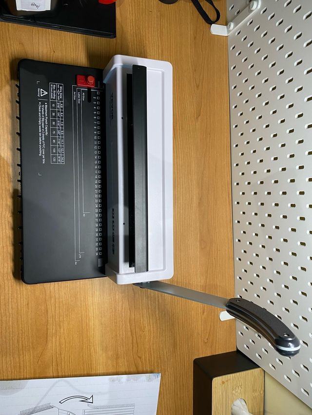 Perforadora 34 agujeros