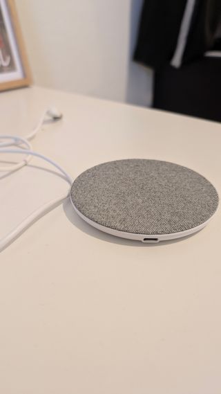 Caricabatteria Wireless Rapido 10W - Superficie in