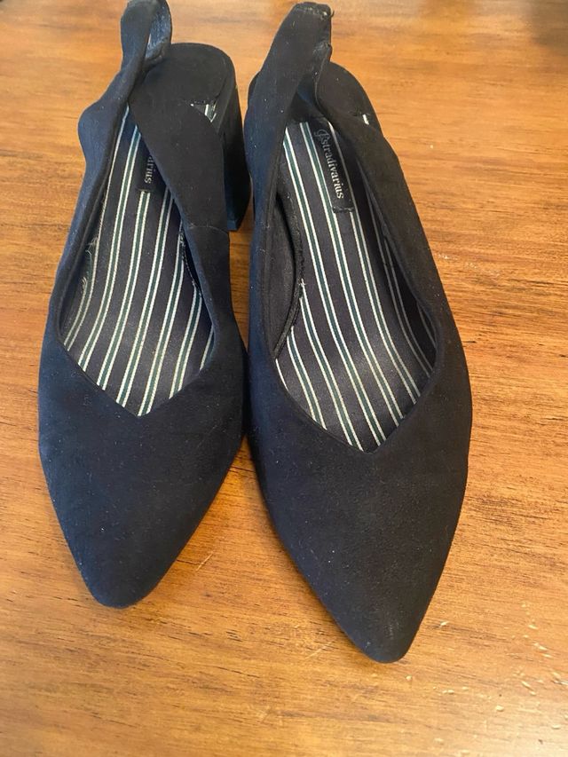 Tacones de ante de mujer