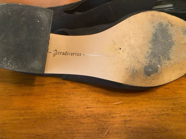 Tacones de ante de mujer