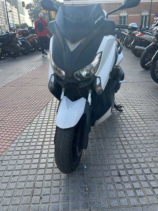 Yamaha Xmax400